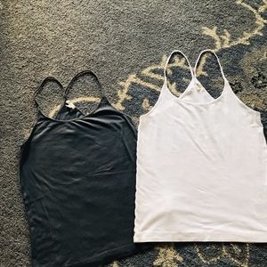 Set of 2 Tank Tops by Gap Sz Small